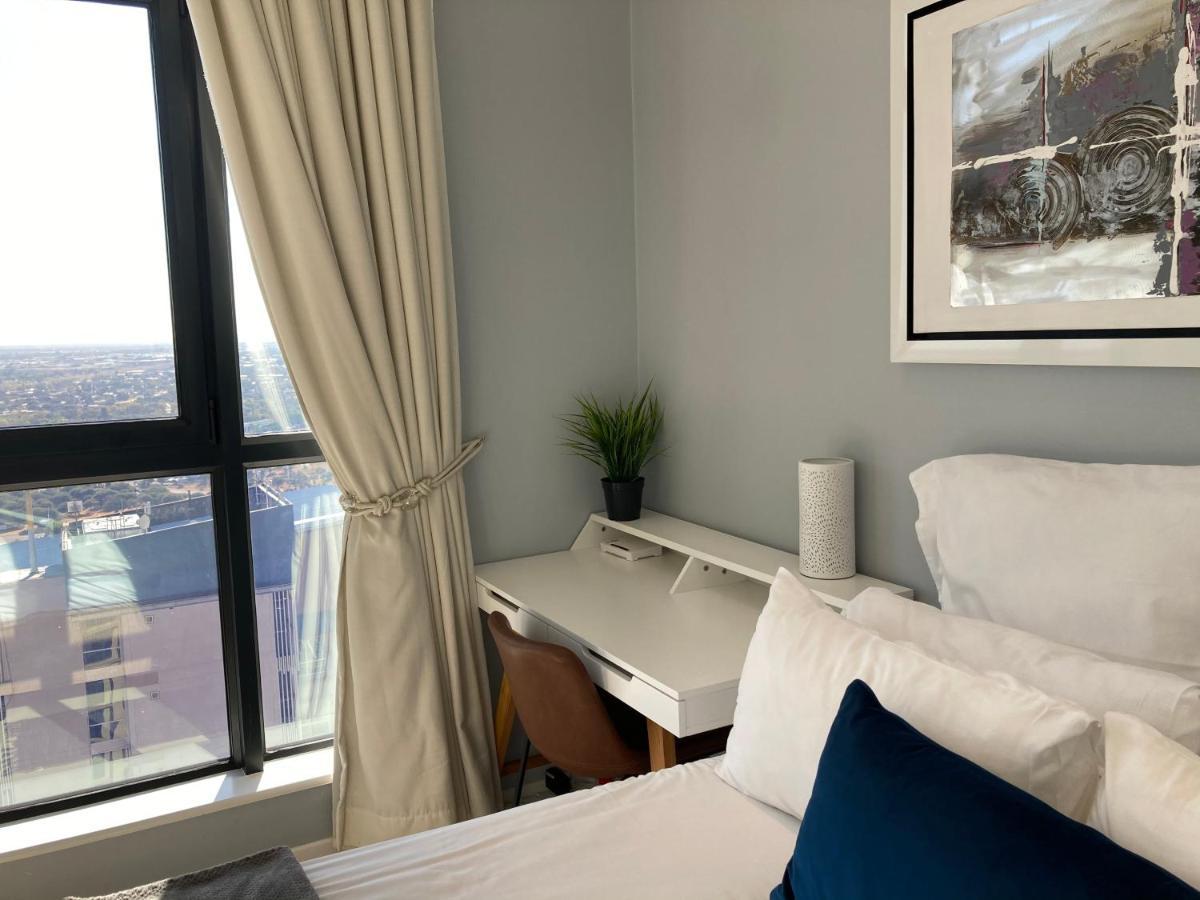 Urban Awe Apartment-Itowers 23Rd Floor Gaborone Luaran gambar