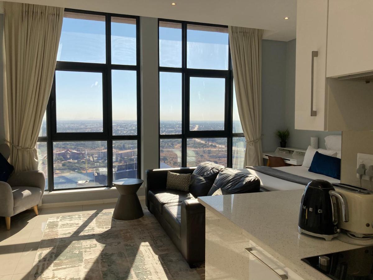 Urban Awe Apartment-Itowers 23Rd Floor Gaborone Luaran gambar