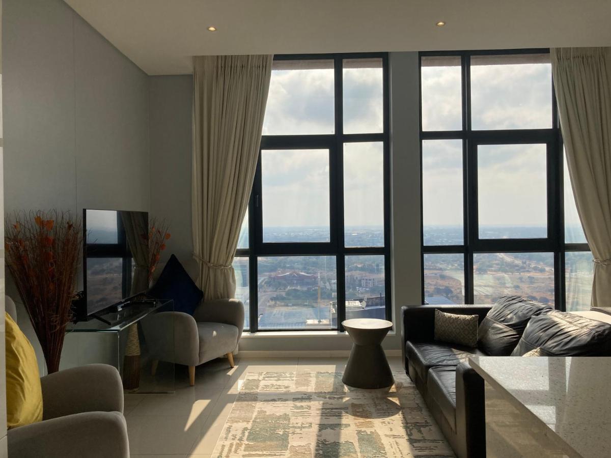 Urban Awe Apartment-Itowers 23Rd Floor Gaborone Luaran gambar