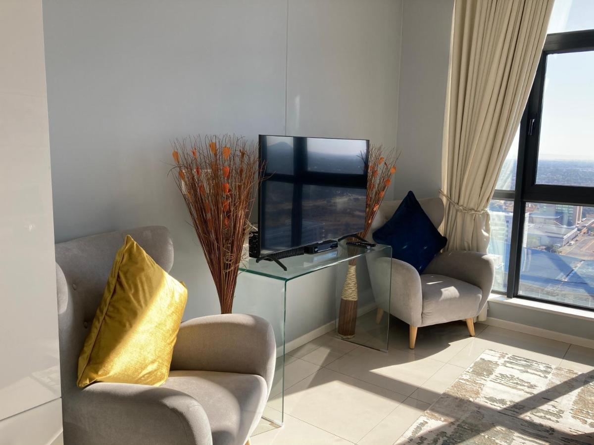 Urban Awe Apartment-Itowers 23Rd Floor Gaborone Luaran gambar