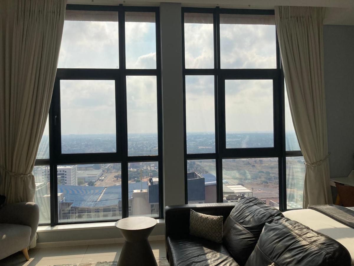 Urban Awe Apartment-Itowers 23Rd Floor Gaborone Luaran gambar